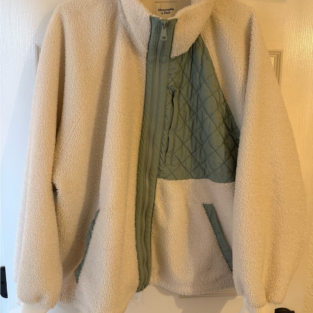 Abercrombie & Fitch Cream and green Sherpa Jacket xxl plus